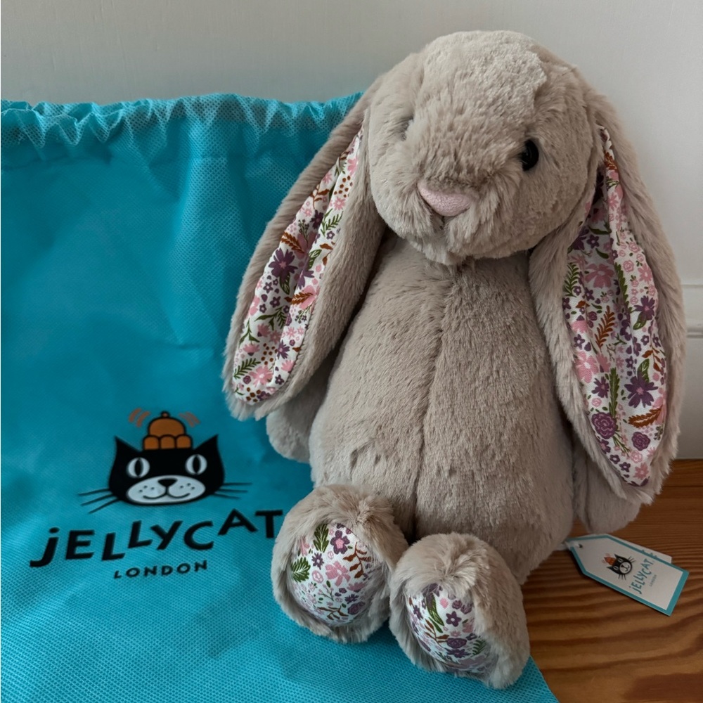 Jellycat Blossom Beige Bashful Bunny Petal